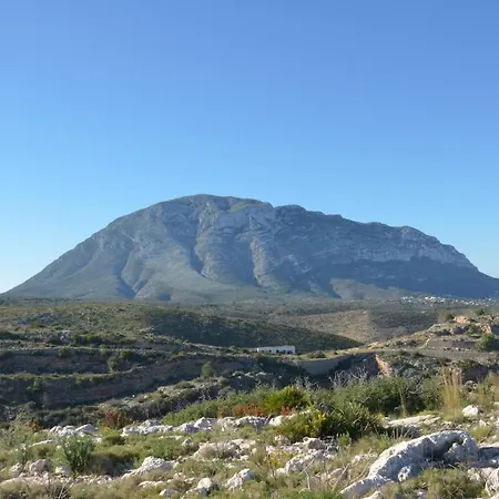 Cosy With Pool And Near