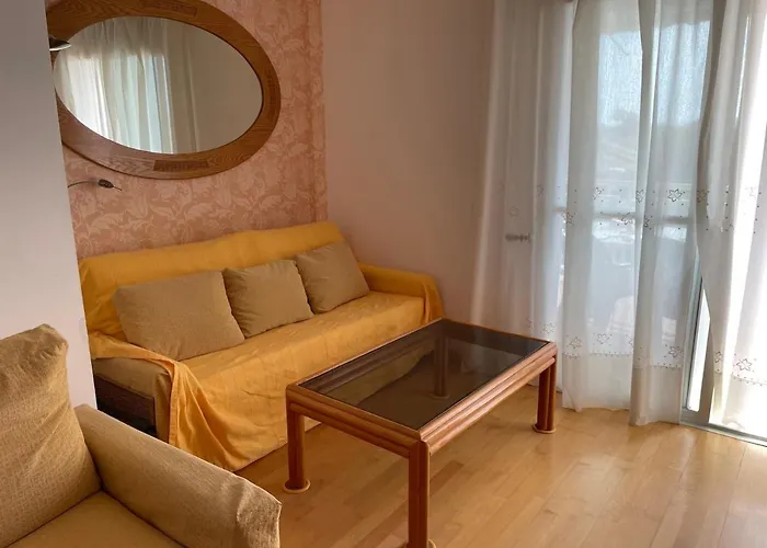 Διαμέρισμα Cosy With Pool And Near